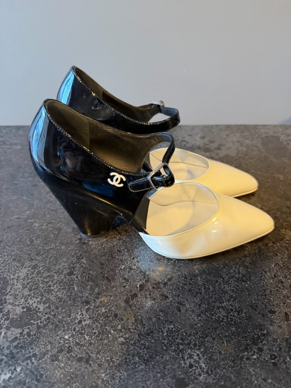 CHANEL Chanel Interlocking CC Logo D'Orsay Pumps Black & White Size 39